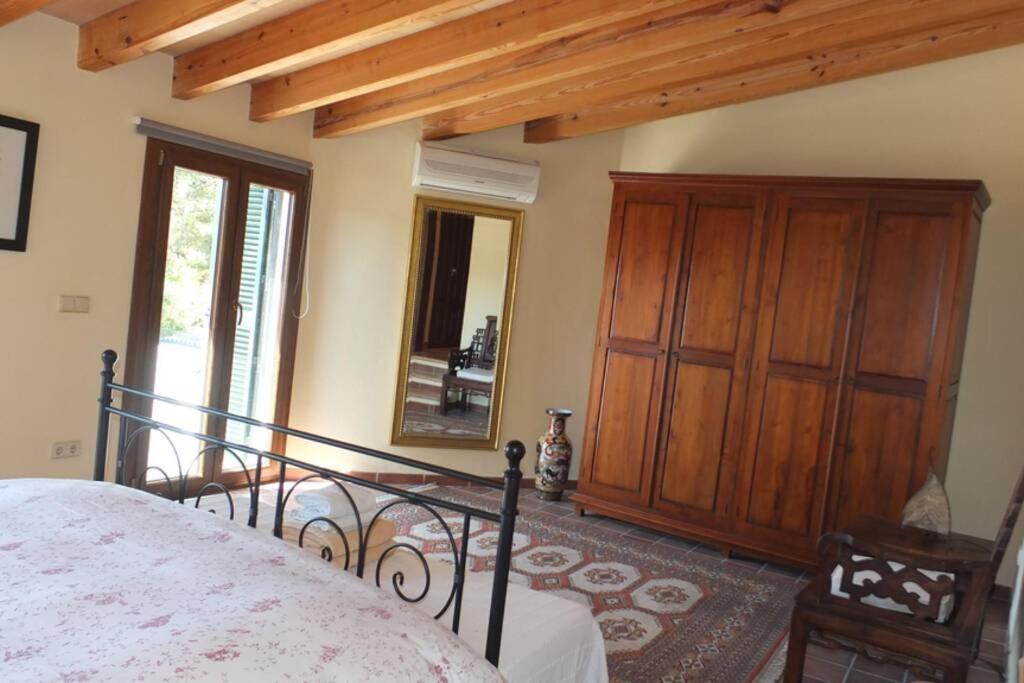 Villa Maria, Bonita Casa Con Jardin Y Piscina Privada En 安德拉特斯 外观 照片