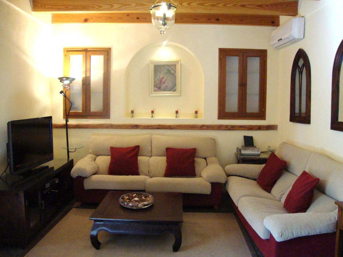 Villa Maria, Bonita Casa Con Jardin Y Piscina Privada En 安德拉特斯 外观 照片